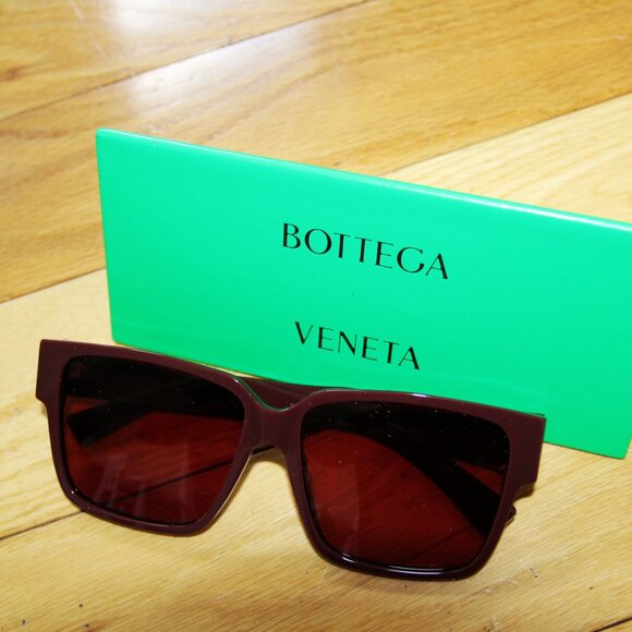 BNWT SS25 BOTTEGA VENETA BURGUNDY SUNGLASSES BV1287SA 003 - Picture 2 of 9
